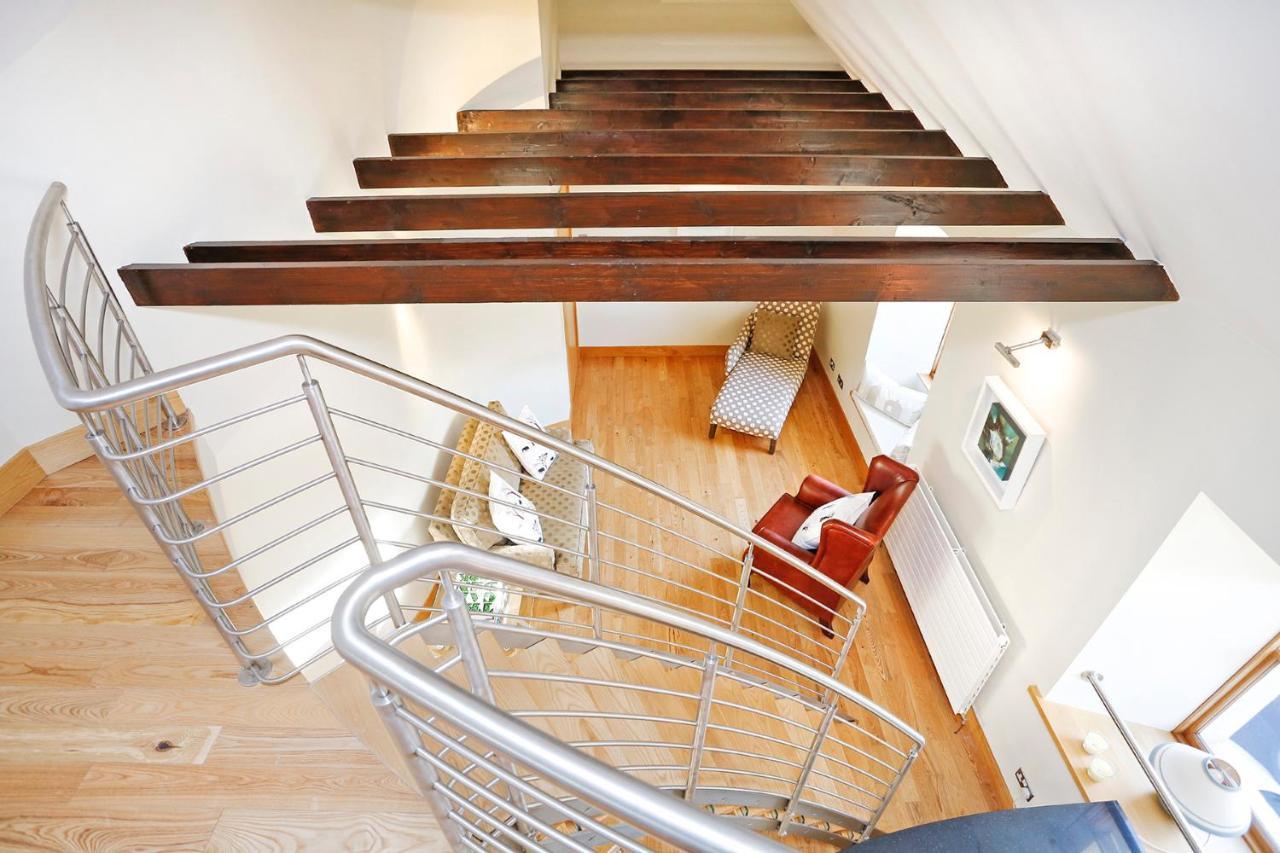 Joivy Unique Mezzanine Apartment In Сент-Андрус Экстерьер фото