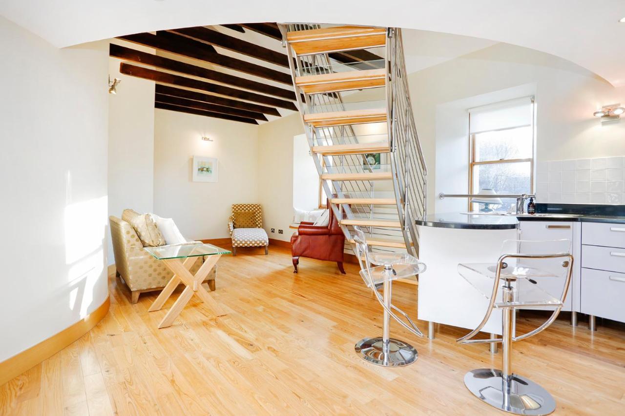 Joivy Unique Mezzanine Apartment In Сент-Андрус Экстерьер фото