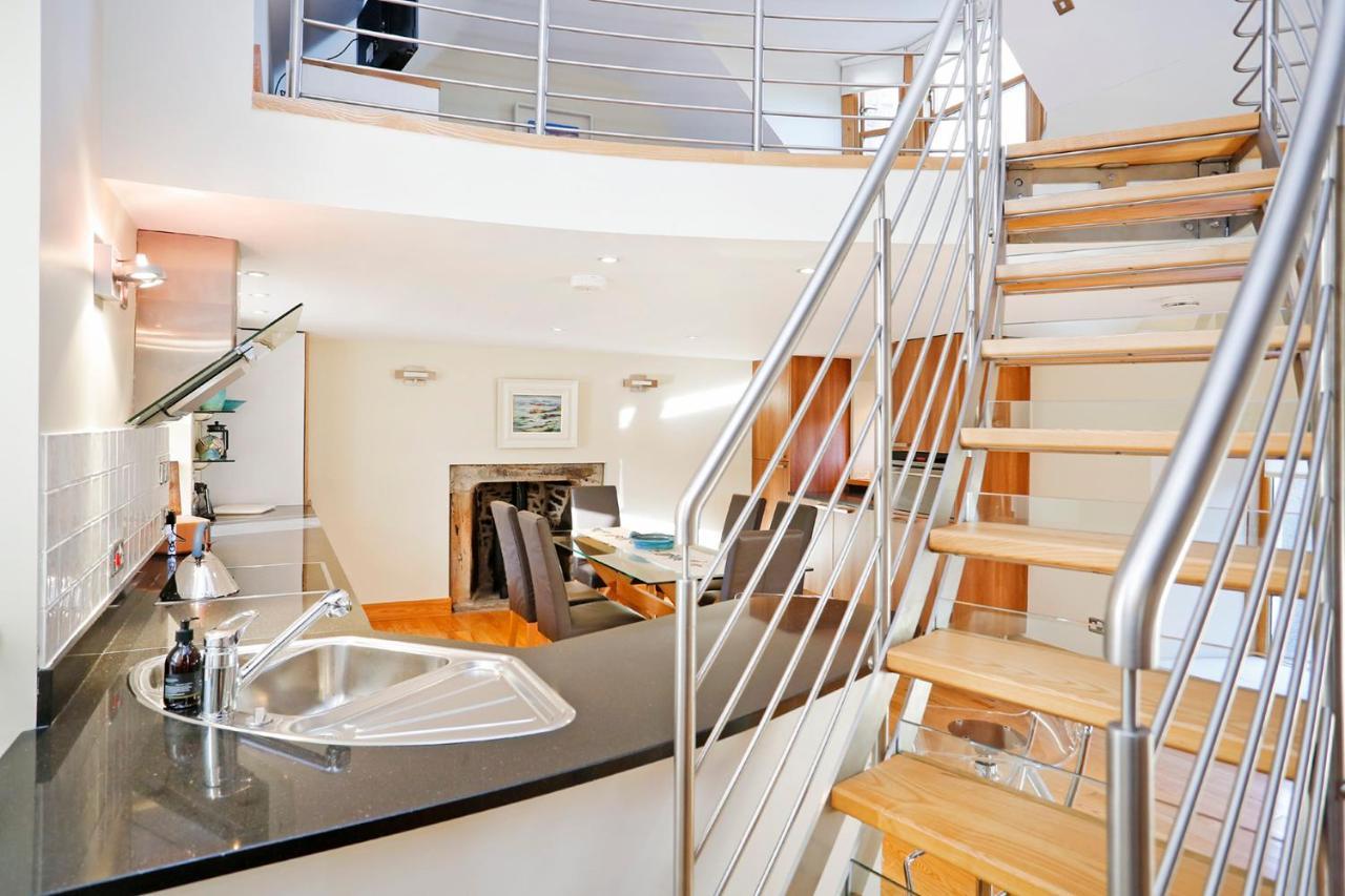 Joivy Unique Mezzanine Apartment In Сент-Андрус Экстерьер фото